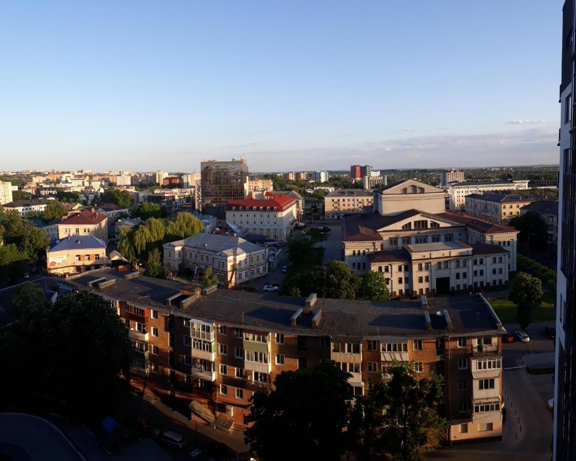Чудова Квартира В Центрі Міста Rivne Ngoại thất bức ảnh